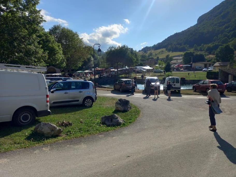 Gite L'Enclos O Rendez-Vous Roquefeuil-Pays De Sault- Avec Jardin Buitenkant foto